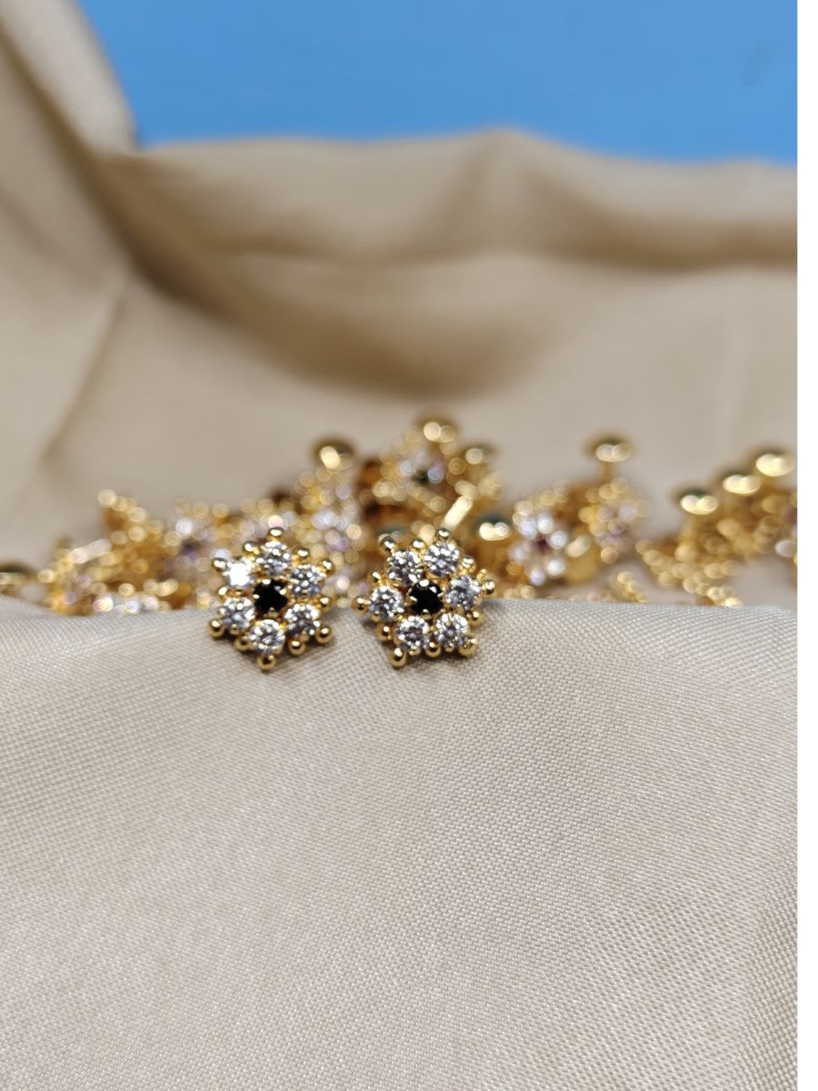 SEVEN STONE EARRINGS